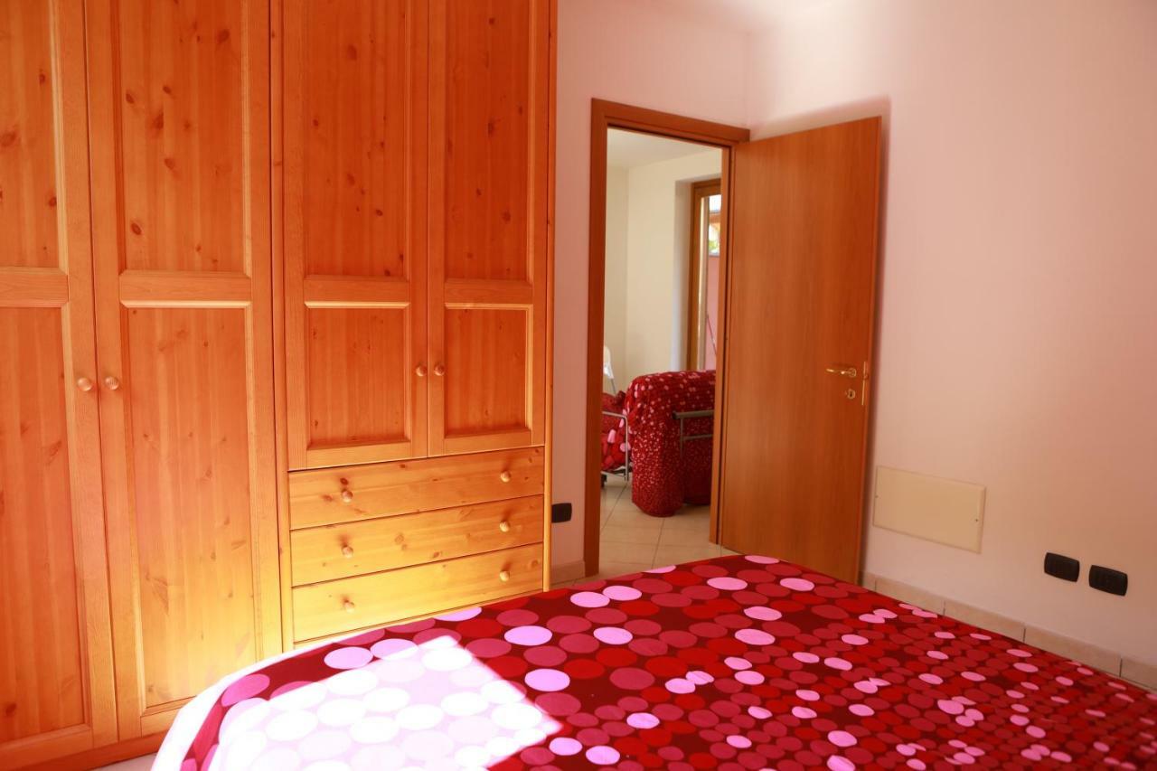 Casa "Giardino Sulla Baia" Apartman Colico Kültér fotó