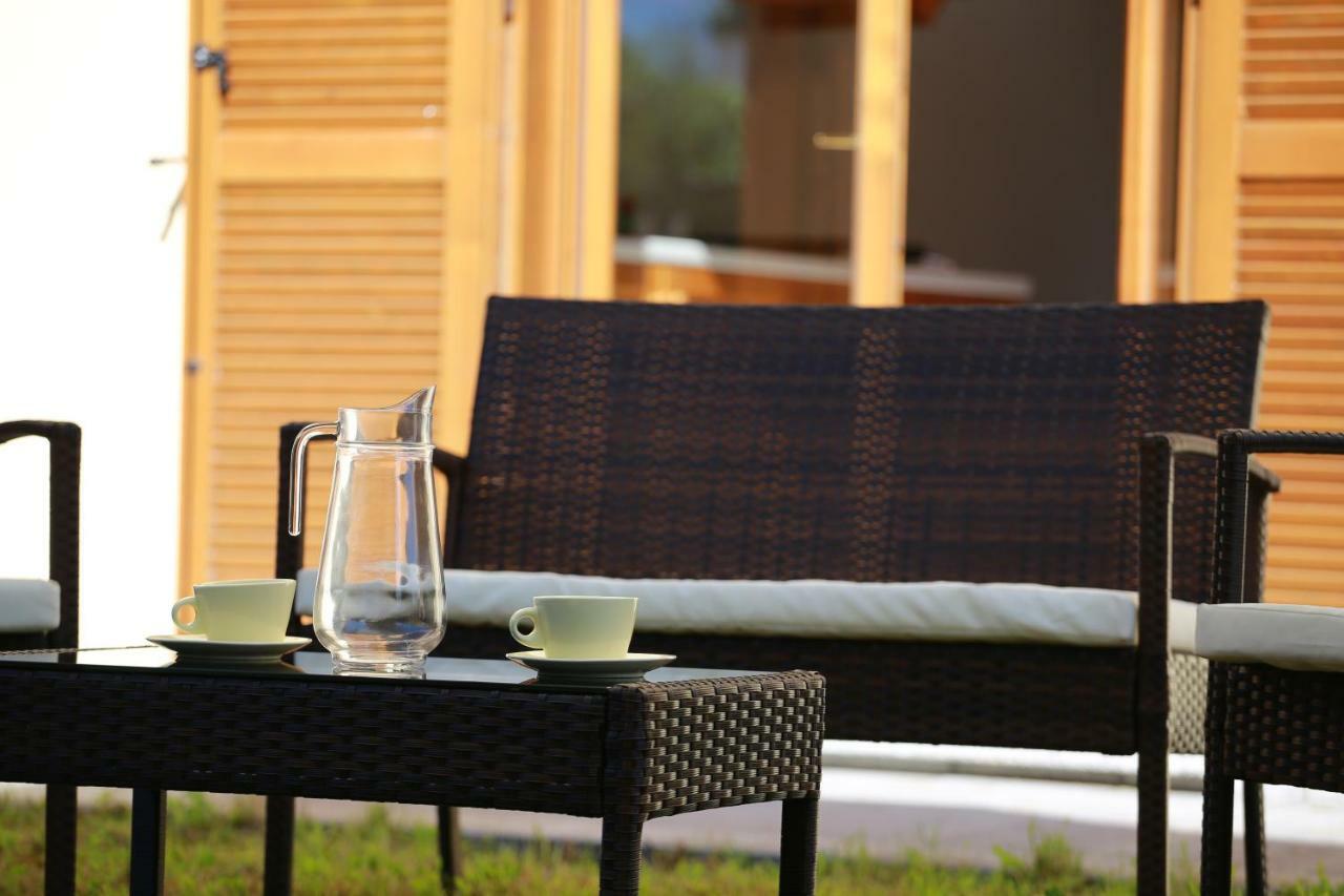 Casa "Giardino Sulla Baia" Apartman Colico Kültér fotó