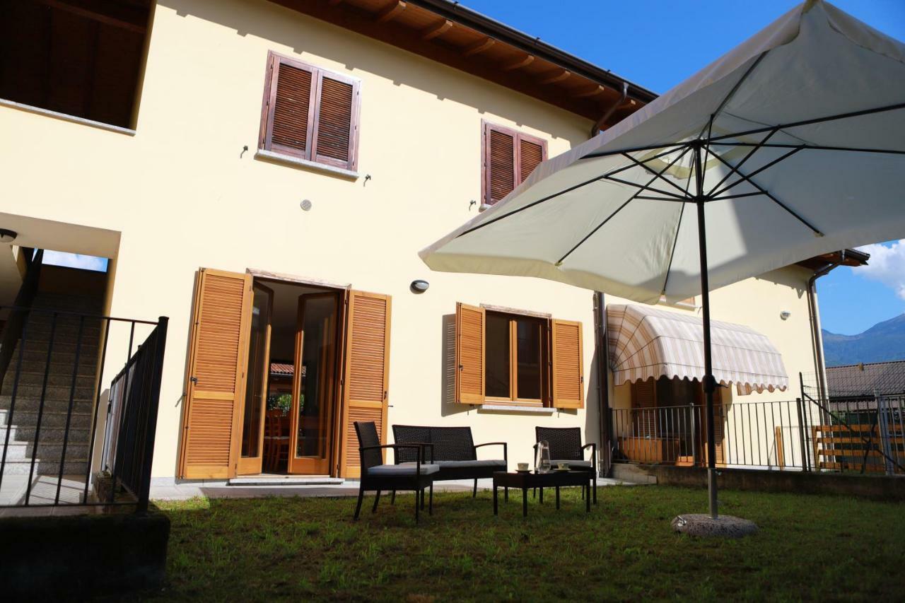 Casa "Giardino Sulla Baia" Apartman Colico Kültér fotó