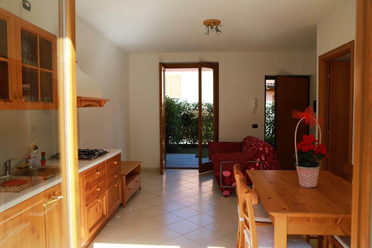 Casa "Giardino Sulla Baia" Apartman Colico Kültér fotó