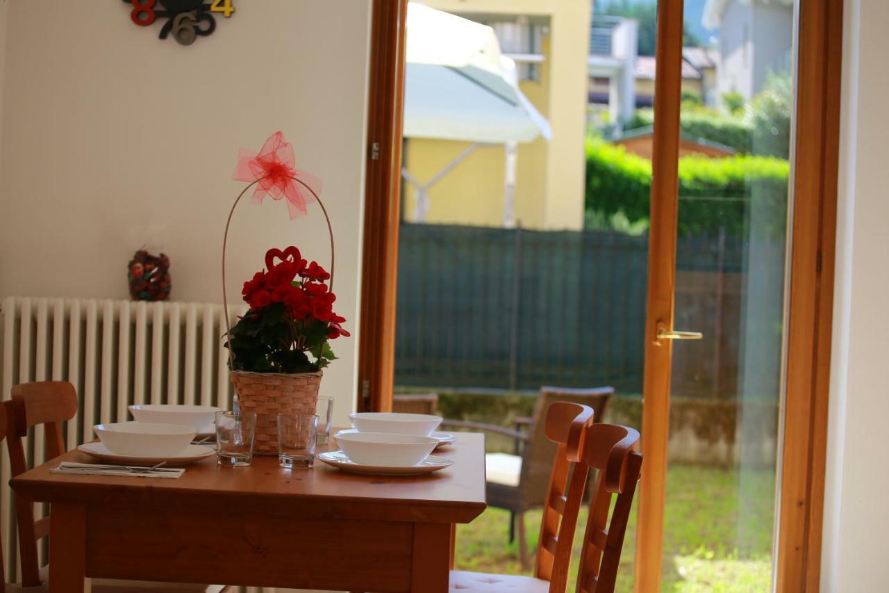 Casa "Giardino Sulla Baia" Apartman Colico Kültér fotó