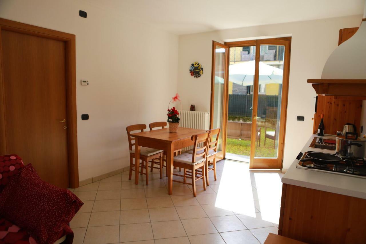Casa "Giardino Sulla Baia" Apartman Colico Kültér fotó
