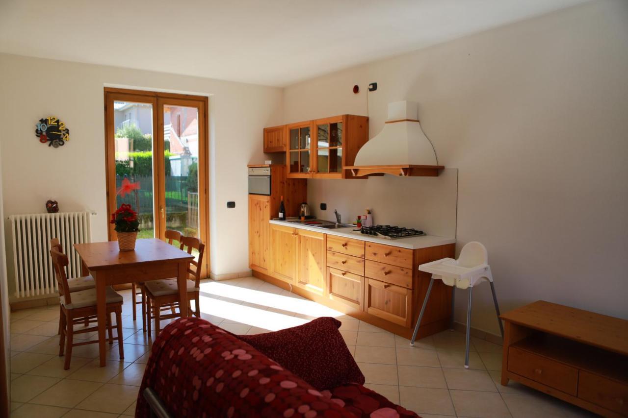 Casa "Giardino Sulla Baia" Apartman Colico Kültér fotó